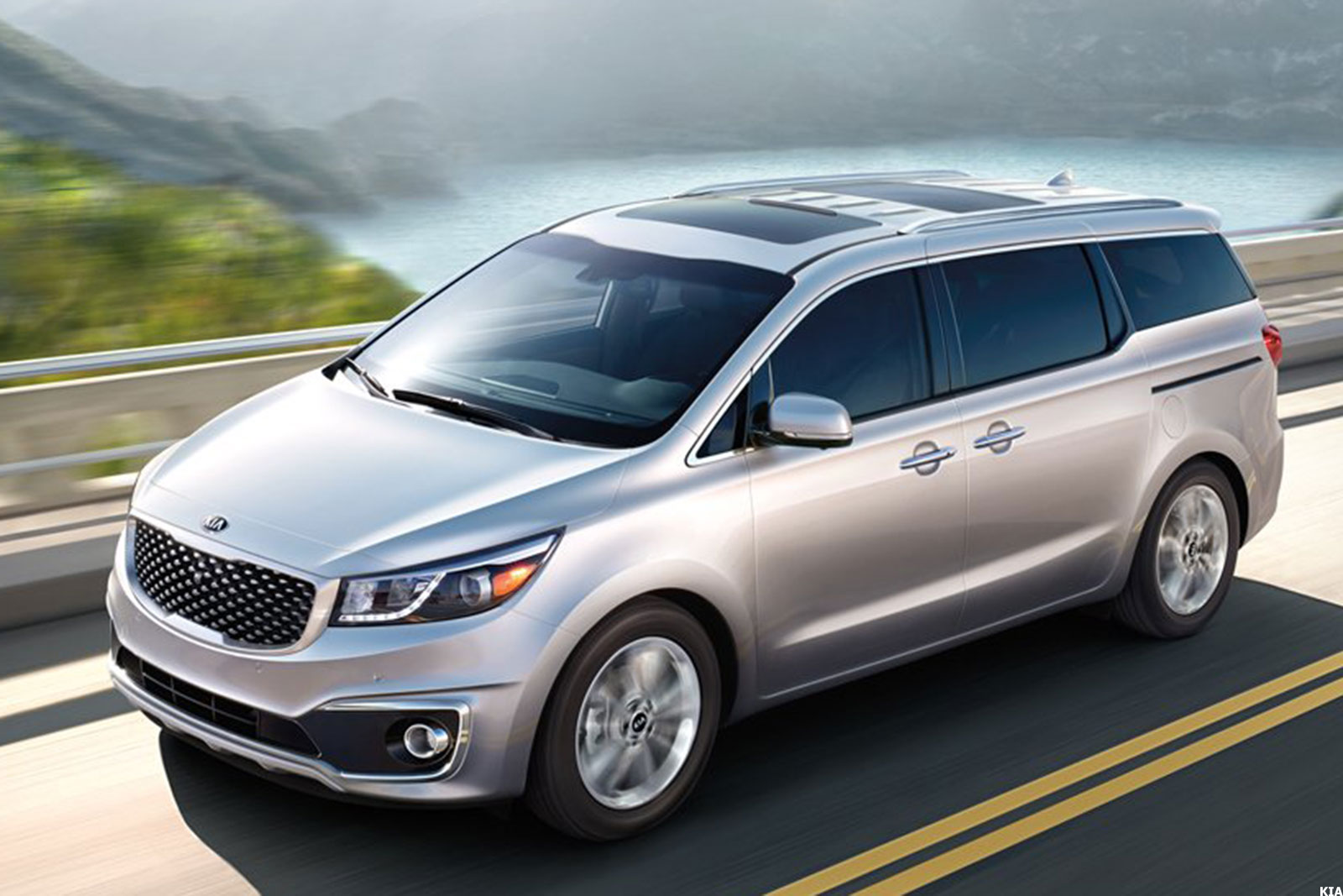 Kia Reinvented the Minivan Into a Stylish Luxury Car, Boosting Sales to ...