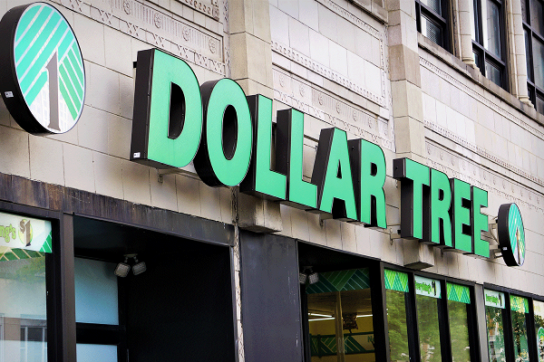 Looking at Dollar Tree's Charts After an Analyst Upgrade