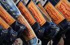Levi Strauss Looks Stretched to the Downside as Earnings Approach