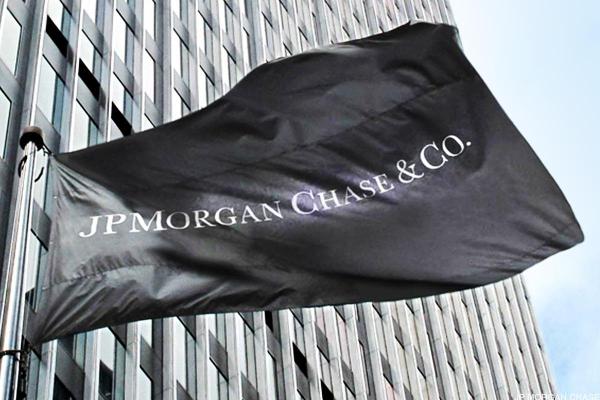 JPMorgan Is Pulling Back on a Revenue Miss